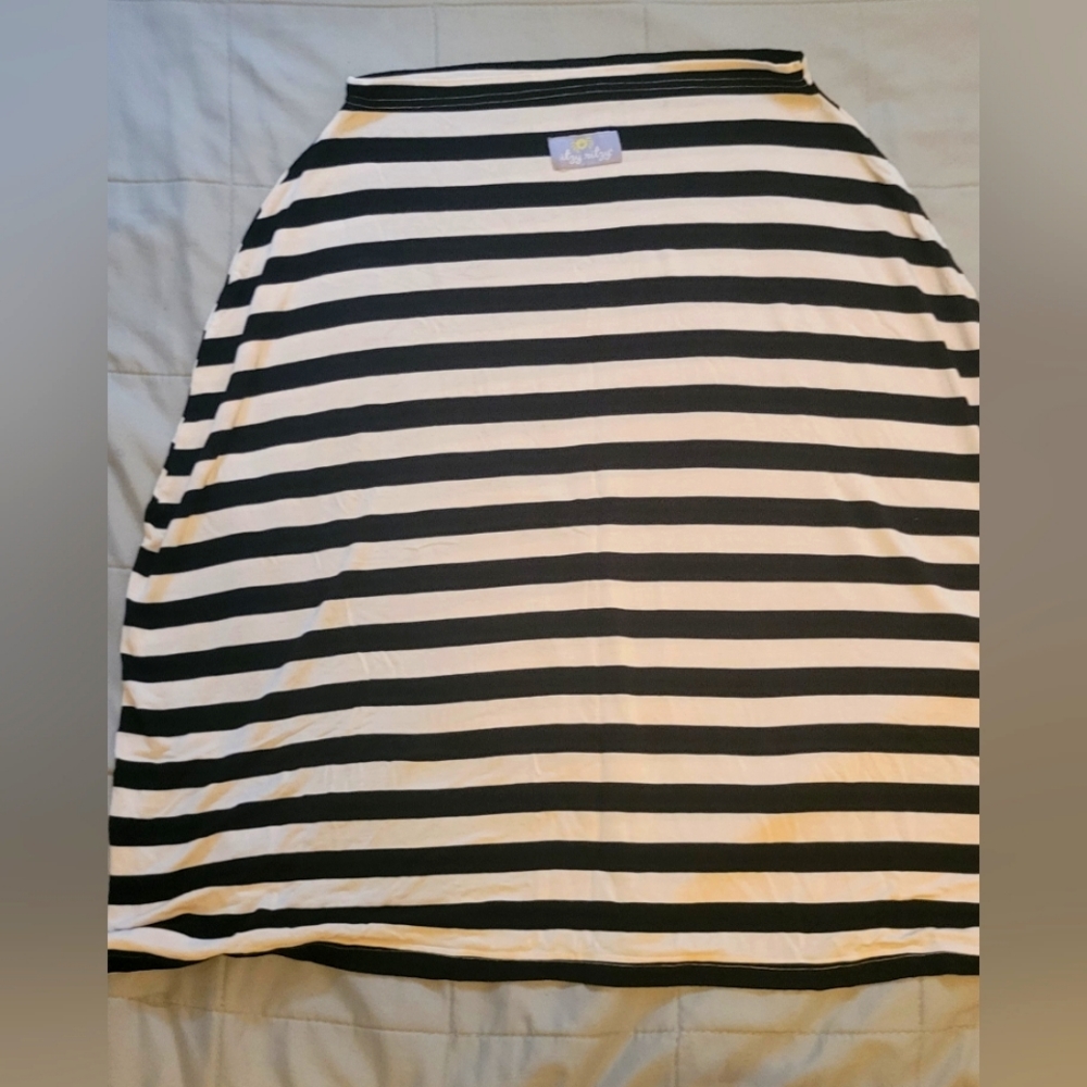 Itzy Ritzy Nursing cover